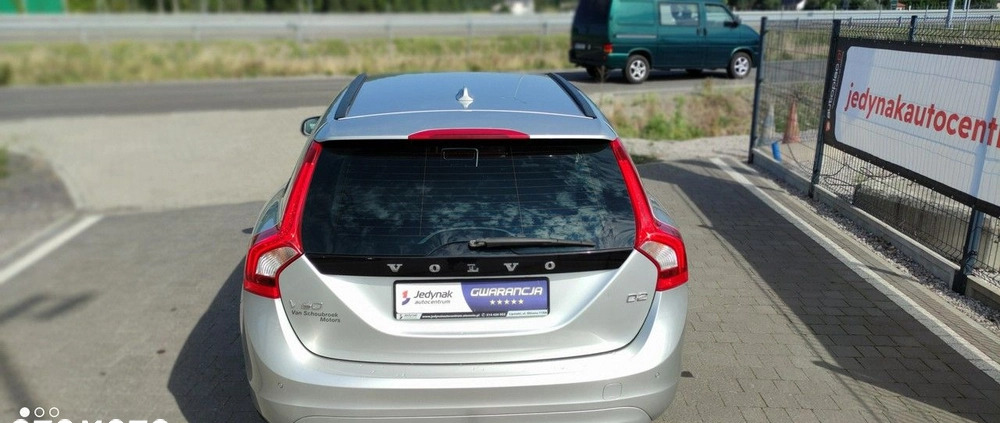 Volvo V60 cena 51800 przebieg: 246200, rok produkcji 2017 z Wleń małe 301